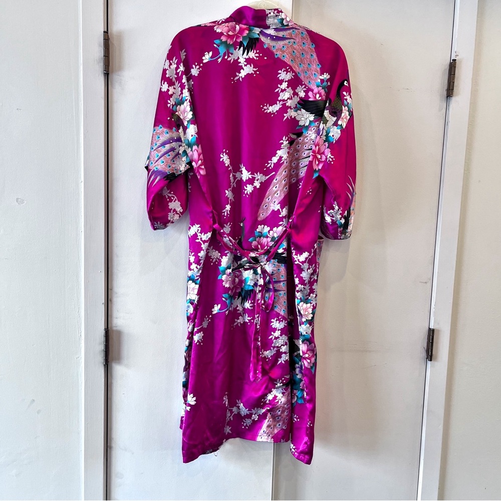 Floral and Peacock Pink Kimono with Pockets and Belt - Picture 3 of 13